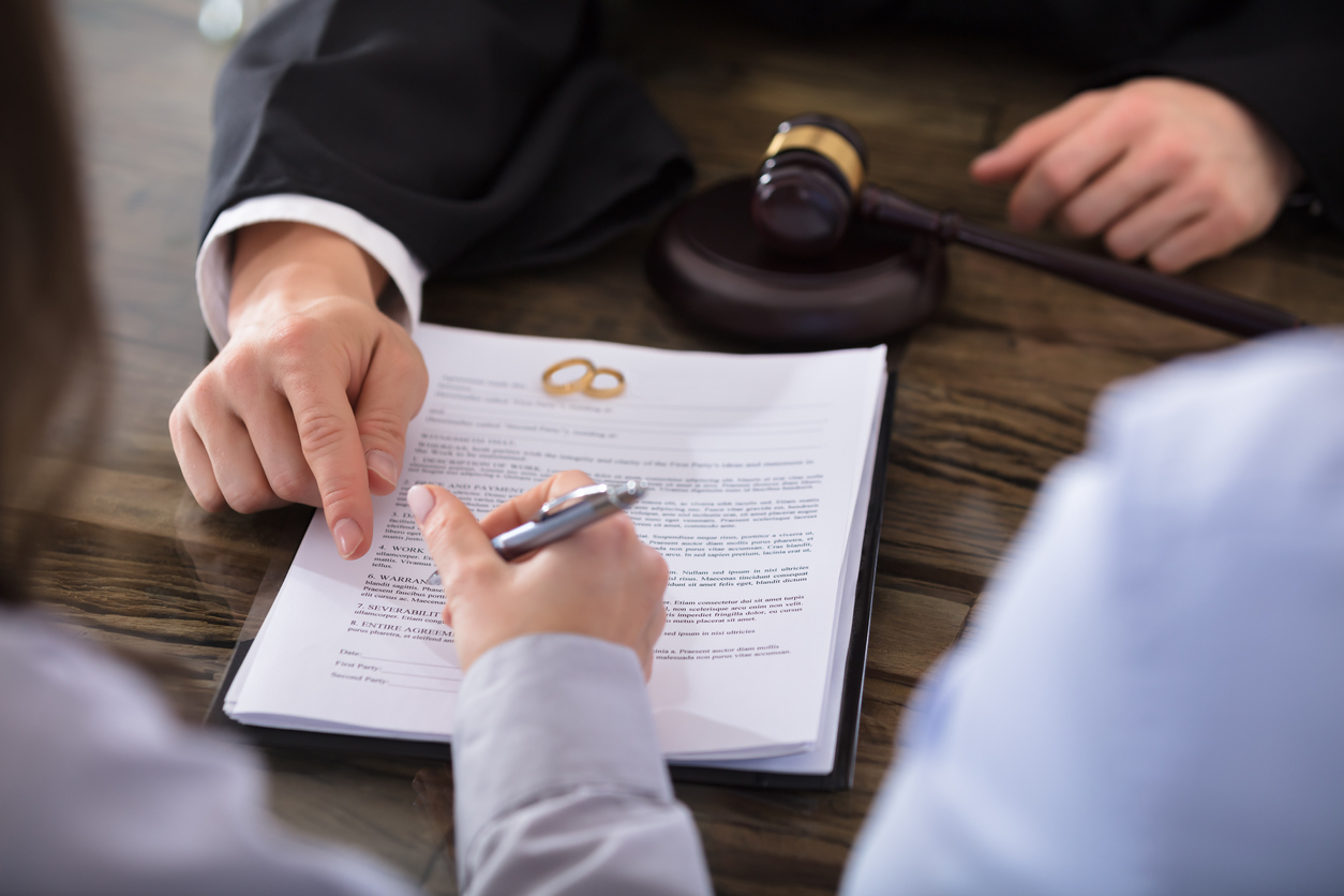 What Happens if a Spouse Refuses To Sign the Divorce Papers?